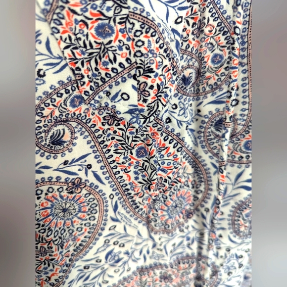 *3 for $20* OLD NAVY tank top - Picture 2 of 4